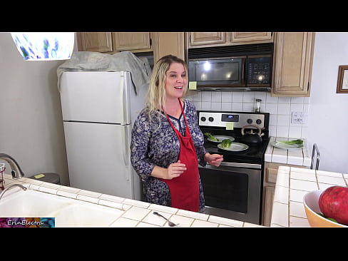 ❤️ Stepmom mulgere eum in culina ante diem suum Anal porn ad nos la.sexycamse.top