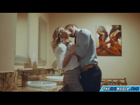 ❤️ Cum busty flava seducit in latrinae publicae Anal porn ad nos la.sexycamse.top